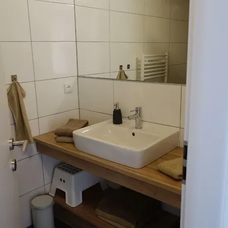 Apartment Traumhafter Seeblick: Ferienwohnung 